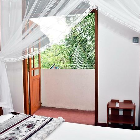 Top Mount Villa Хиккадува Экстерьер фото