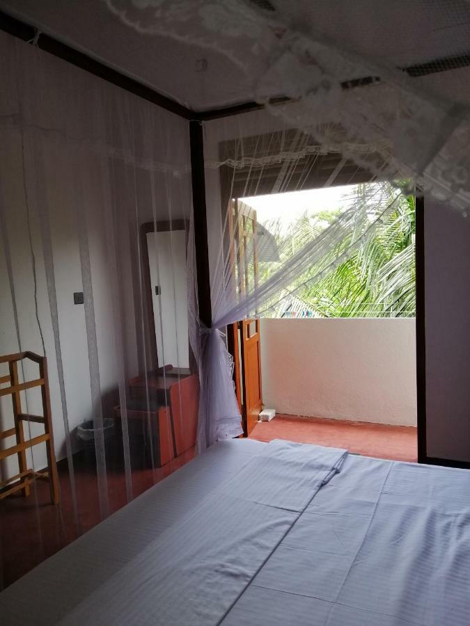 Top Mount Villa Хиккадува Экстерьер фото