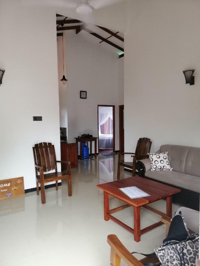 Top Mount Villa Хиккадува Экстерьер фото