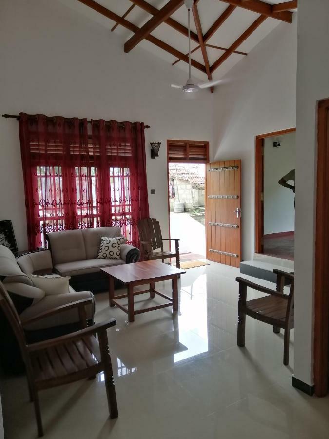 Top Mount Villa Хиккадува Экстерьер фото